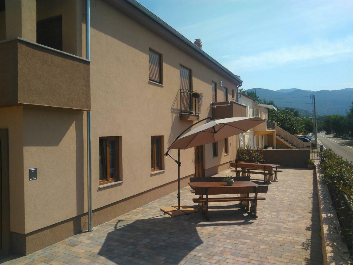 Apartmani Irena Novi Vinodolski Zewnętrze zdjęcie