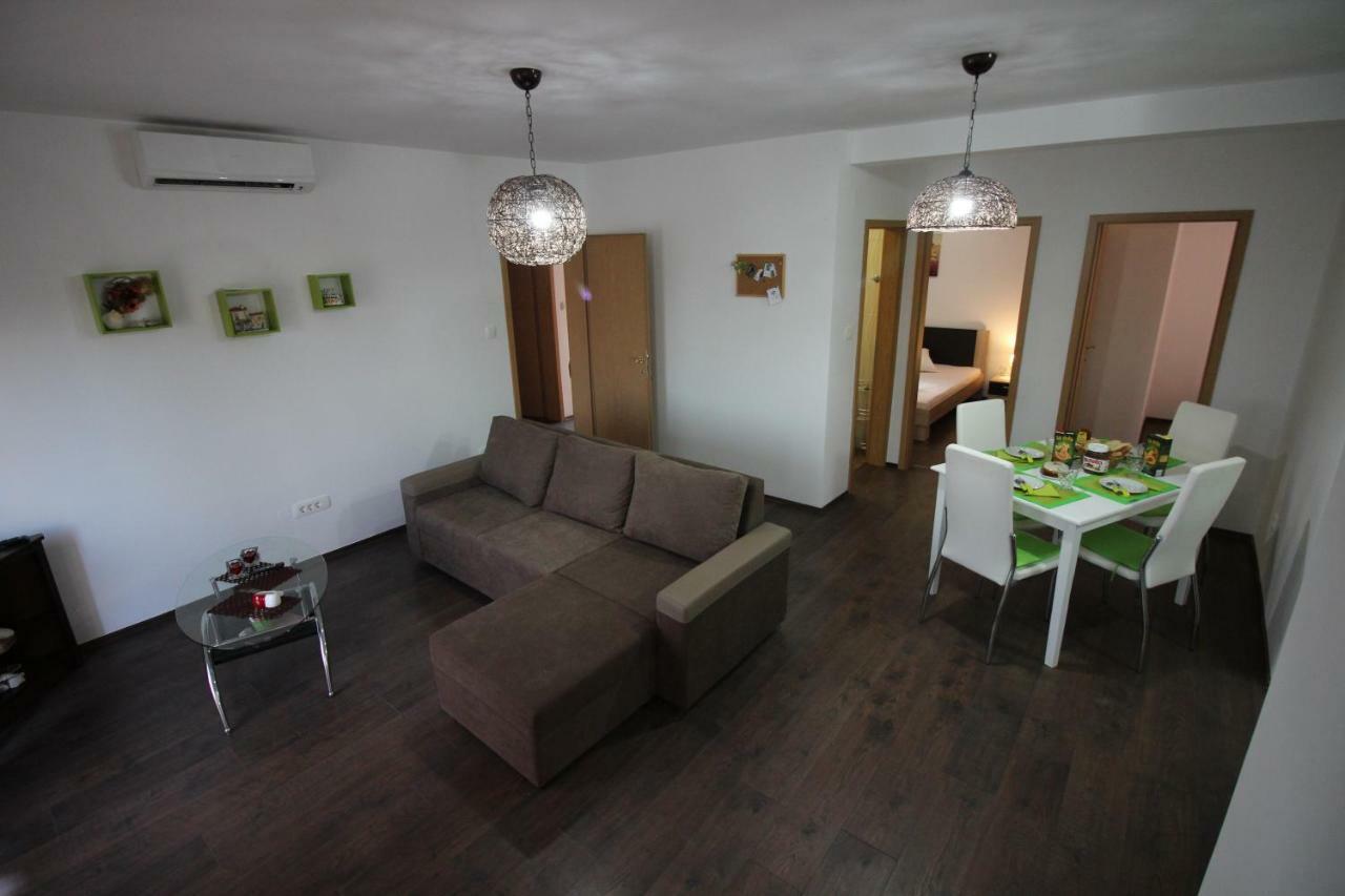 Apartmani Irena Novi Vinodolski Zewnętrze zdjęcie
