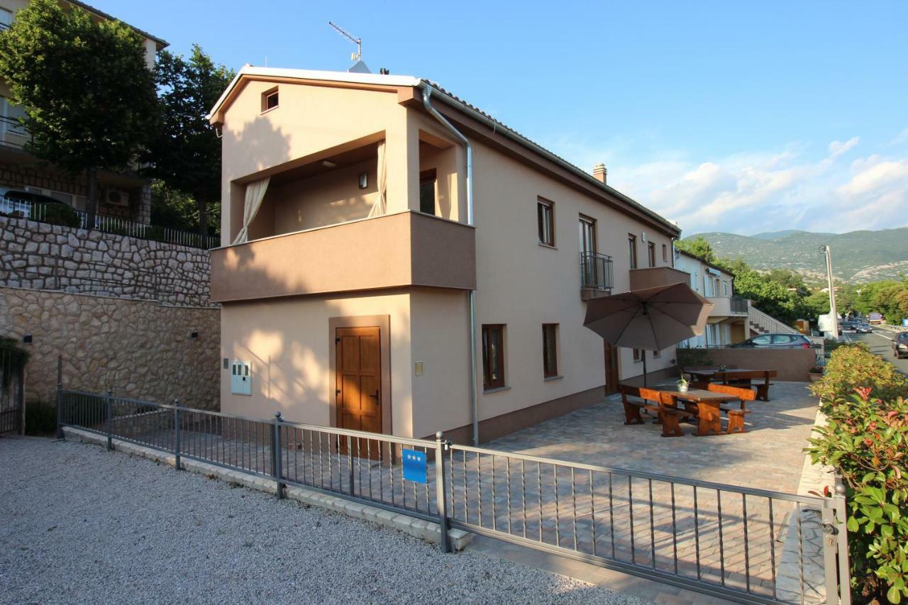 Apartmani Irena Novi Vinodolski Zewnętrze zdjęcie