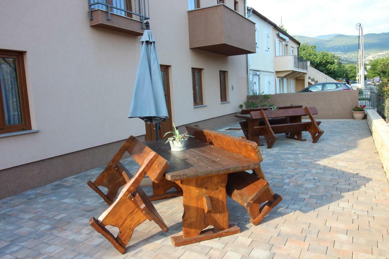 Apartmani Irena Novi Vinodolski Zewnętrze zdjęcie