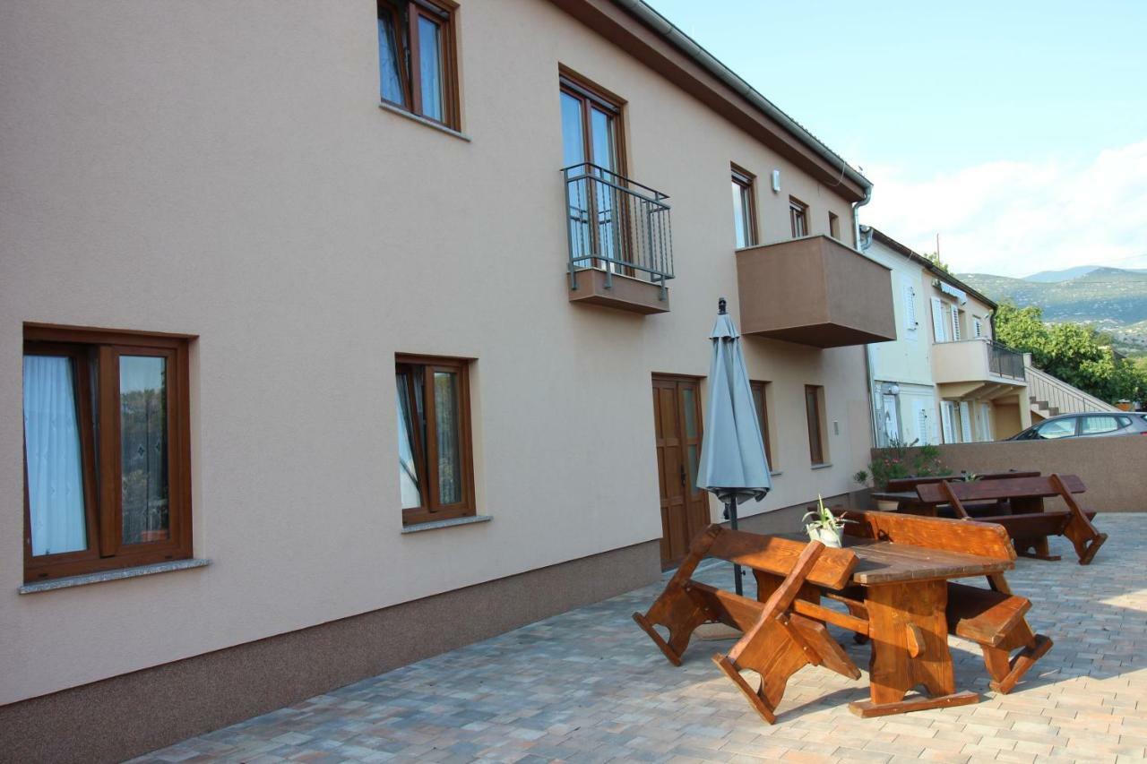 Apartmani Irena Novi Vinodolski Zewnętrze zdjęcie
